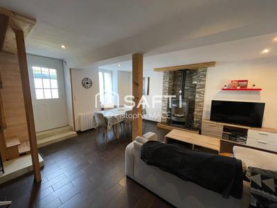 Maison - 93 m² - 5 pièces