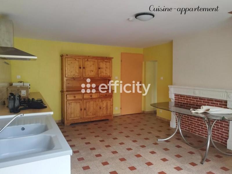 Maison - 280 m² - 10 pièces