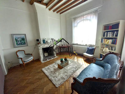 Maison - 200 m² - 9 pièces