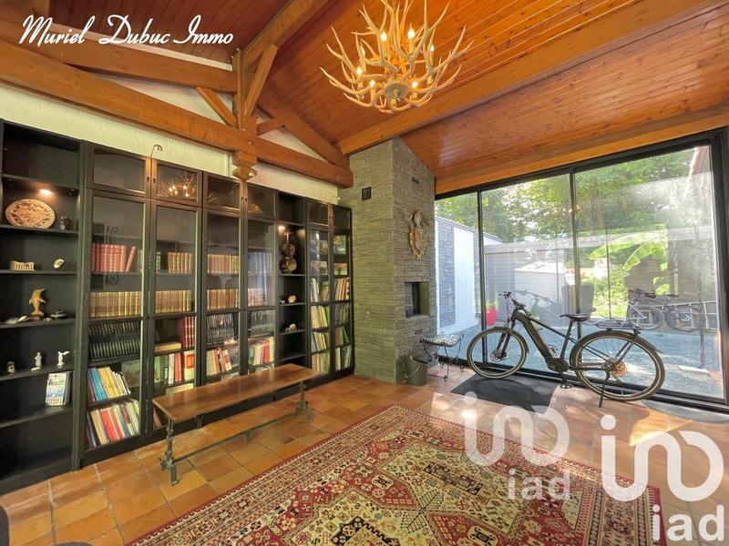 Maison - 201 m² - 5 pièces