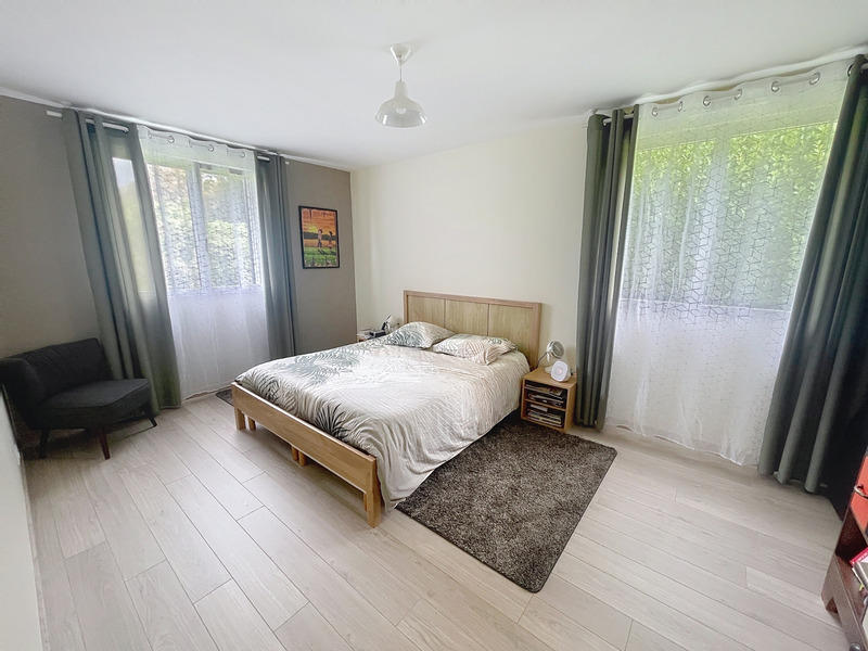 Maison - 208 m² - 7 pièces