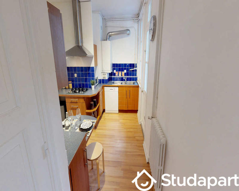 Chambre - 100 m² - 1 pièce