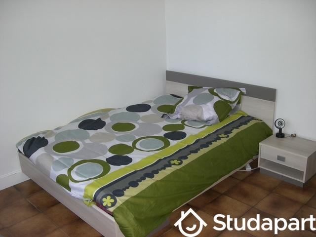 Chambre - 13 m² - 1 pièce