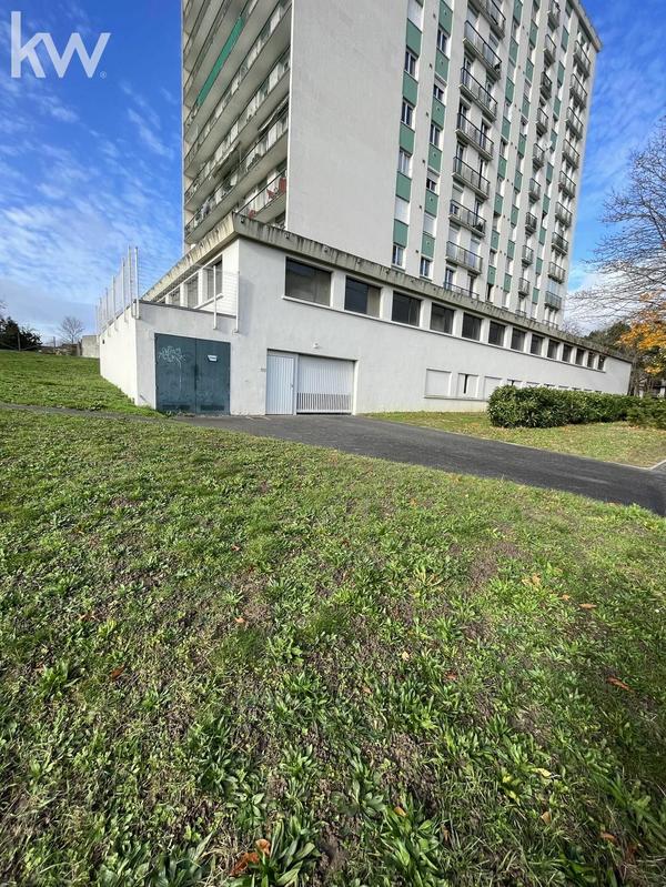 Parking / Garage - 13 m²