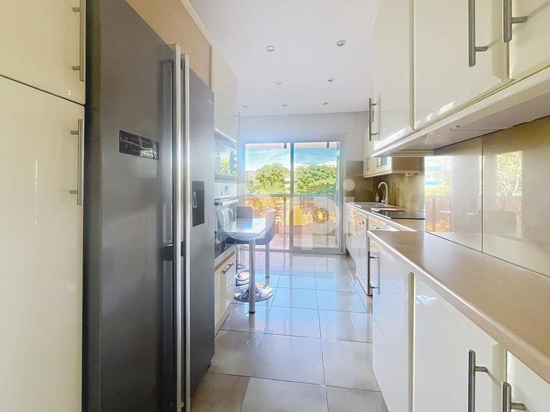 Appartement - 82 m² - 3 pièces