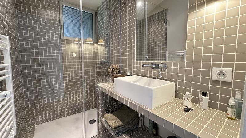 Maison - 216 m² - 6 pièces