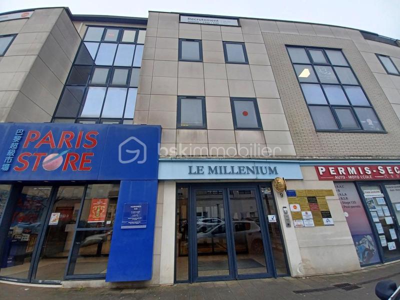 Bureau - 106 m² - 3 pièces