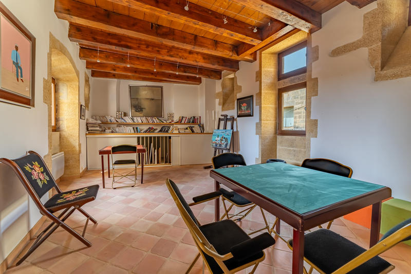 Maison - 215 m² - 8 pièces