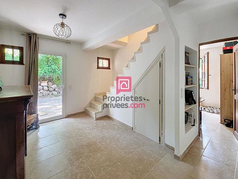 Villa - 220 m² - 9 pièces