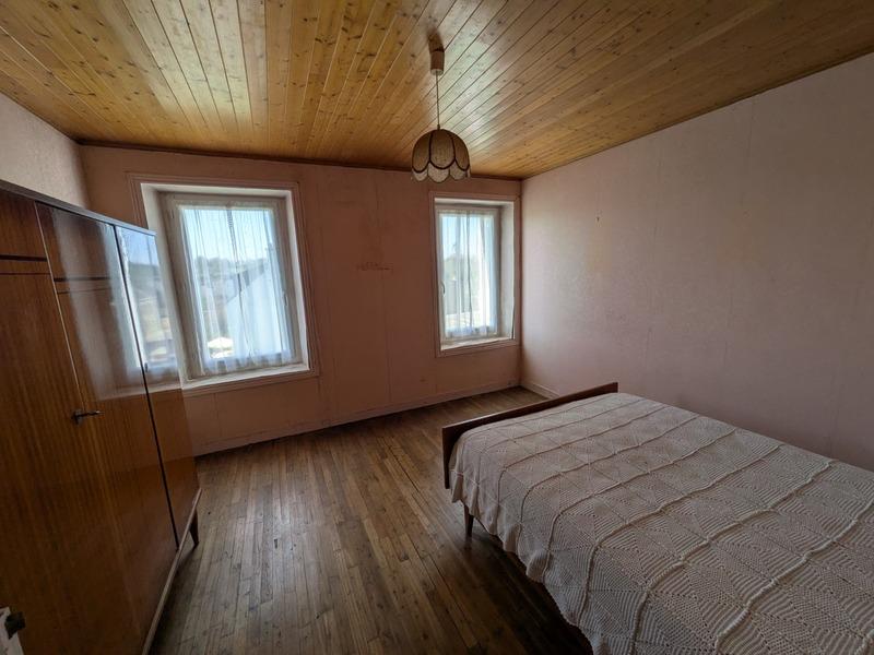 Maison - 140 m² - 9 pièces