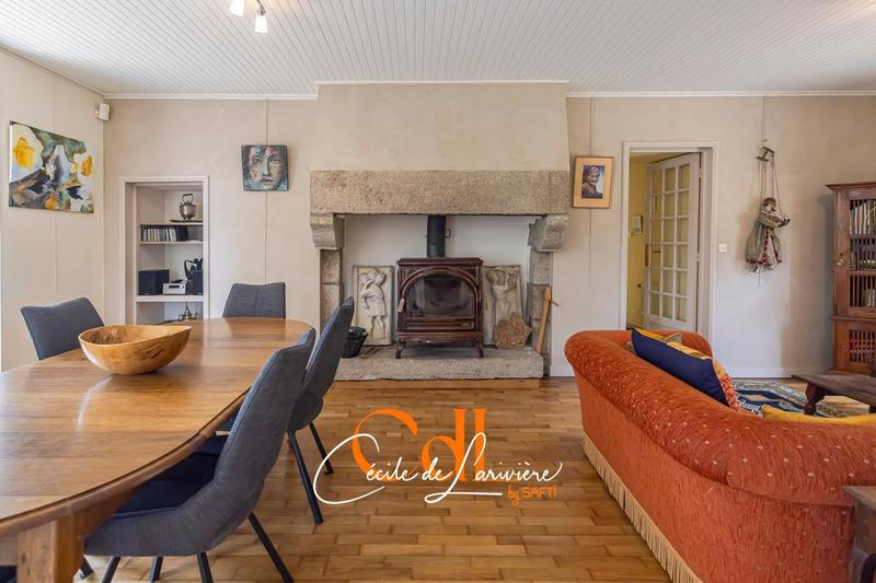 Maison - 223 m² - 8 pièces