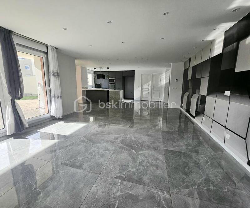 Appartement - 125 m² - 5 pièces