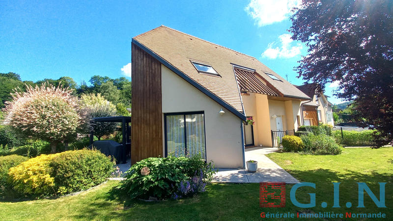 Maison - 170 m² - 7 pièces