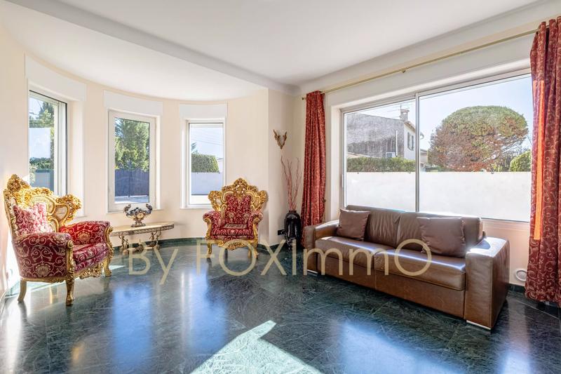 Maison - 280 m² - 7 pièces