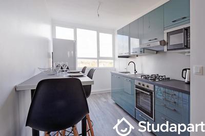 Chambre - 11 m² - 1 pièce