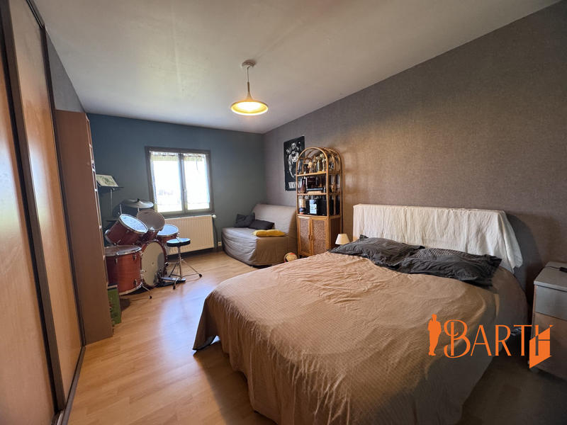 Maison traditionnelle - 194 m² - 8 pièces