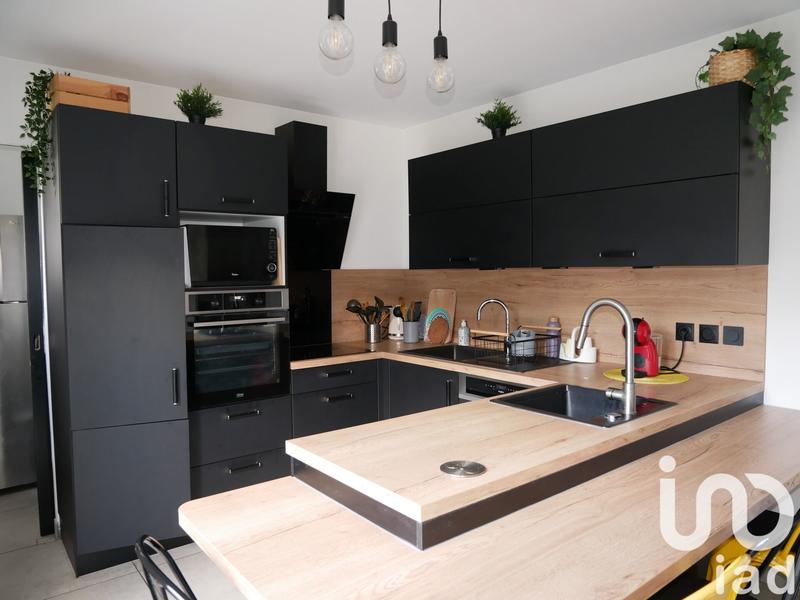 Maison - 138 m² - 7 pièces