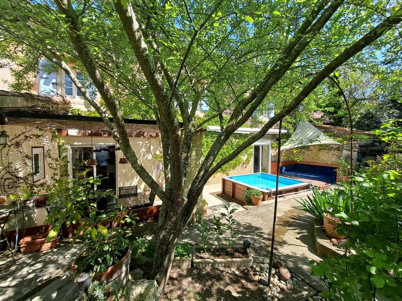 Maison - 180 m² - 6 pièces