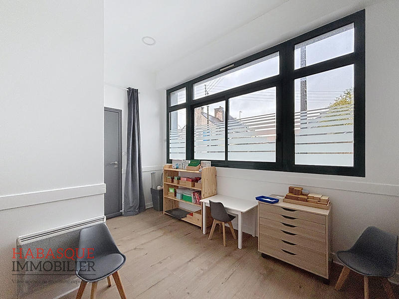 Local commercial - 11 m² - 1 pièce