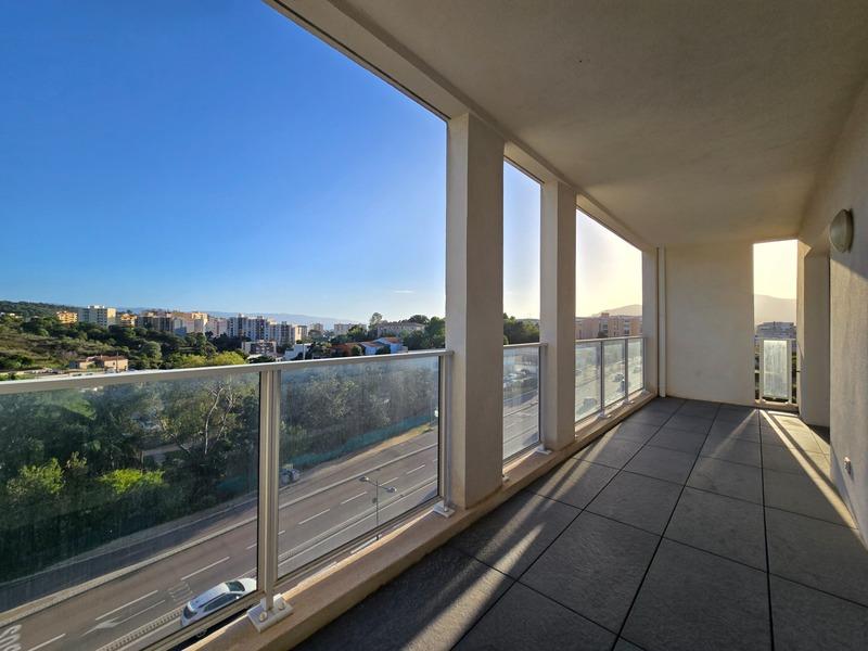 Appartement - 69 m² - 3 pièces