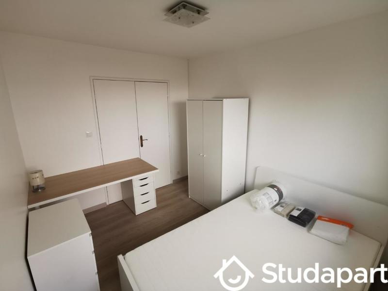 Chambre - 10 m² - 1 pièce