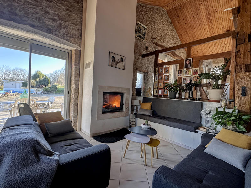 Maison - 213 m² - 7 pièces