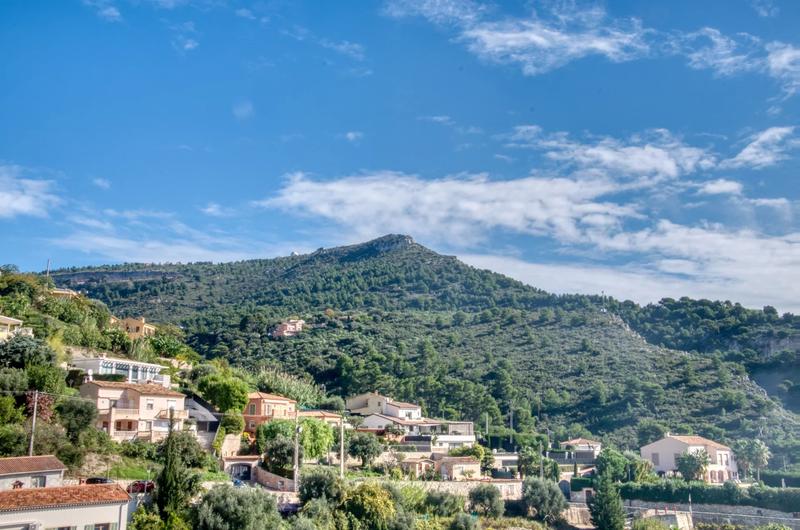 Villa - 424 m² - 12 pièces