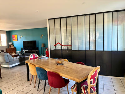 Villa - 200 m² - 7 pièces