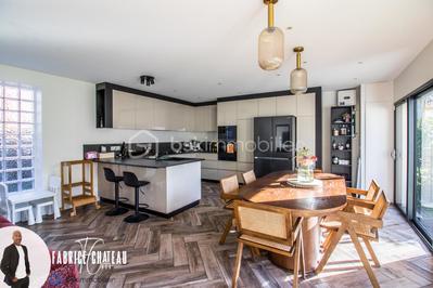 Maison - 148 m² - 6 pièces