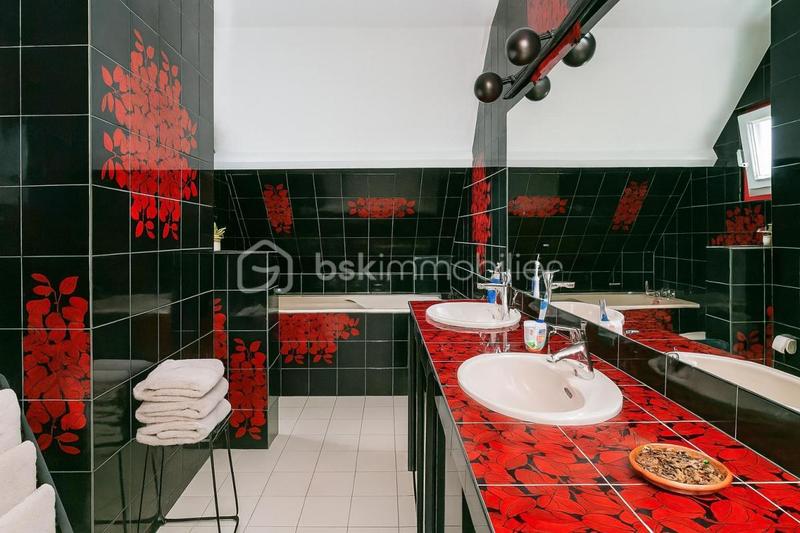 Maison - 175 m² - 7 pièces