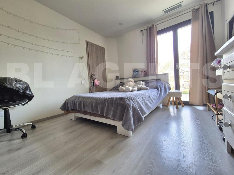 Maison - 210 m² - 5 pièces