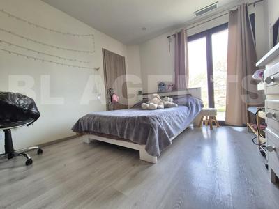 Maison - 210 m² - 5 pièces