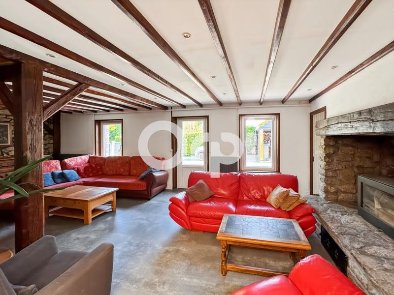 Maison - 226 m² - 9 pièces