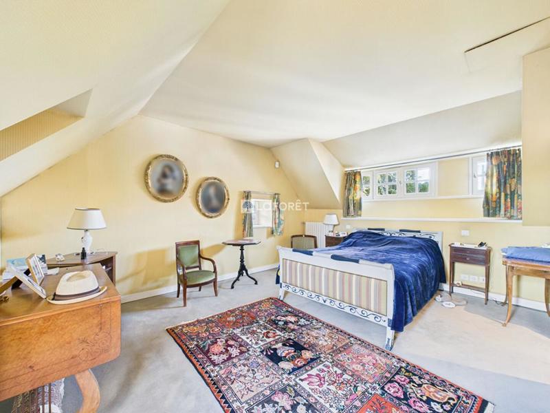 Propriété - 363 m² - 11 pièces