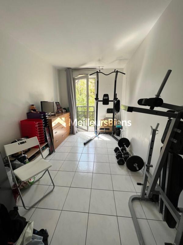 Appartement - 93 m² - 5 pièces