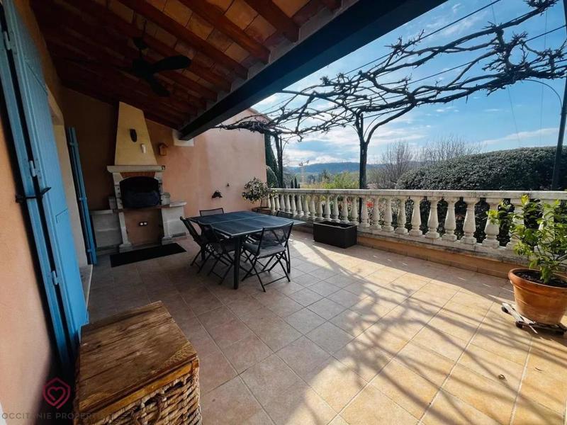 Villa - 270 m² - 8 pièces