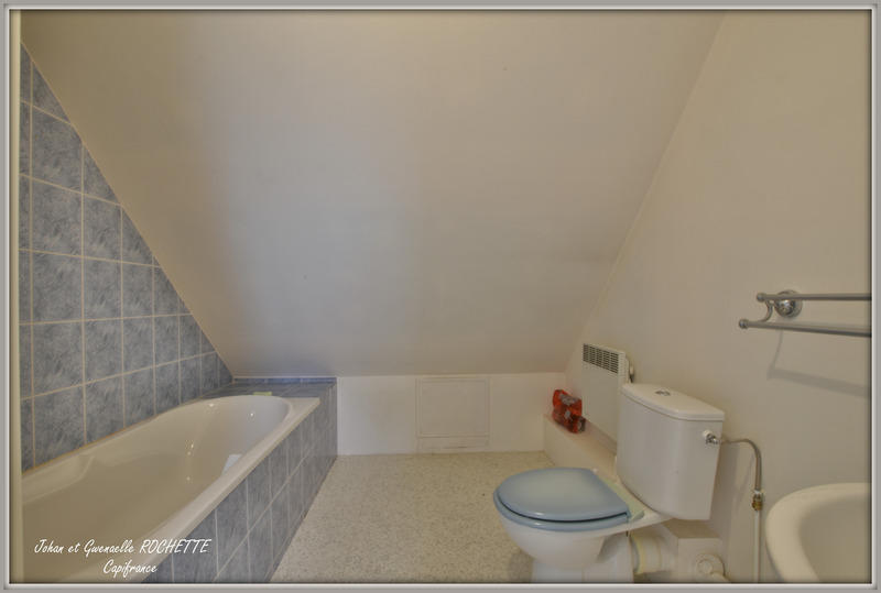 Maison - 210 m² - 10 pièces