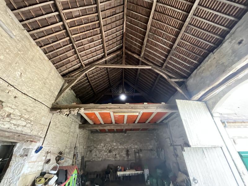 Immeuble - 2 703 m² - 9 pièces