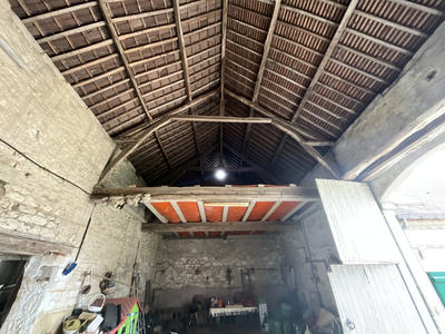 Immeuble - 2 703 m² - 9 pièces