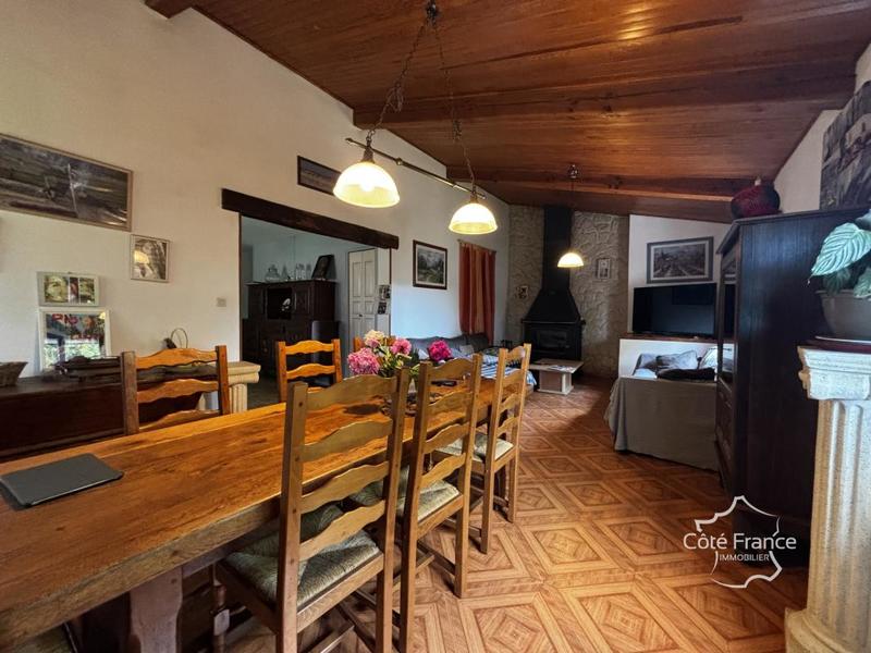 Corps de ferme - 98 m² - 6 pièces