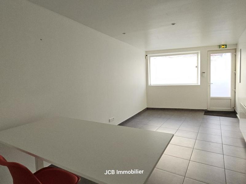 Bureau - 47 m² - 2 pièces