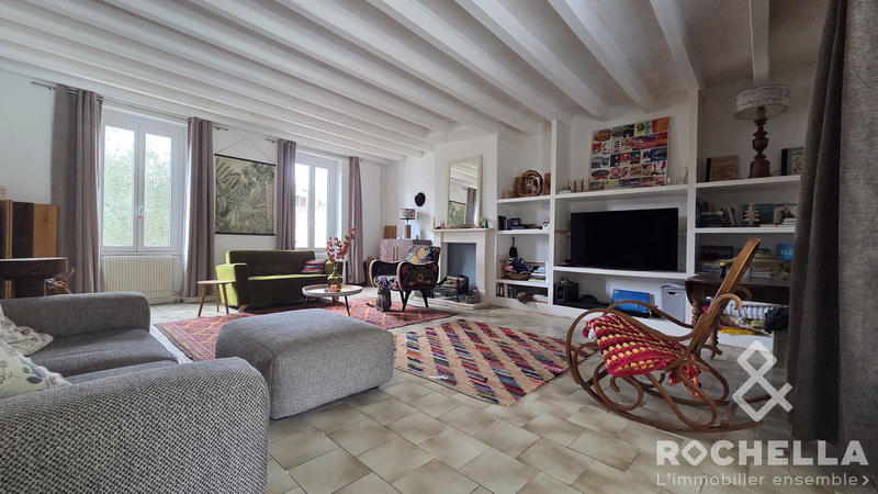 Maison ancienne - 228 m² - 8 pièces