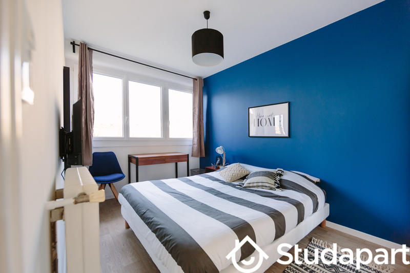 Chambre - 11 m² - 1 pièce