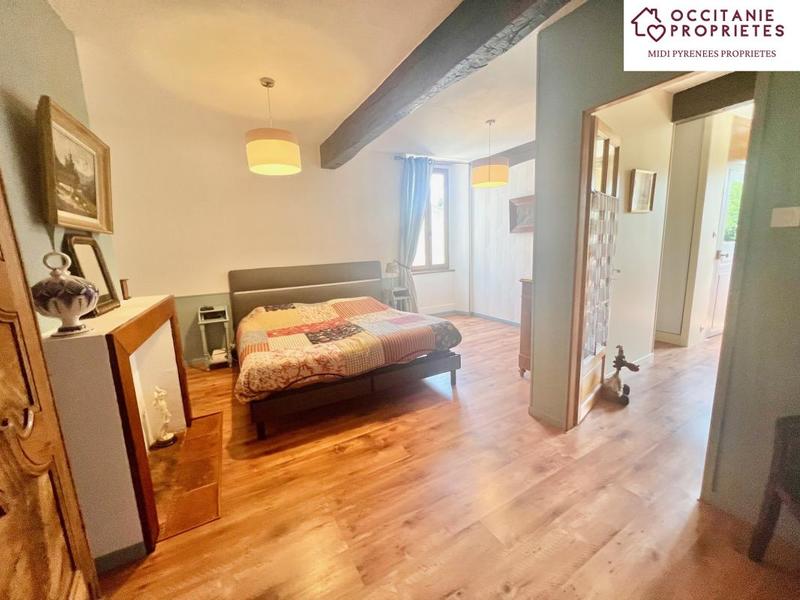 Propriété - 153 m² - 7 pièces