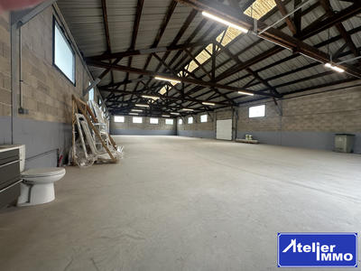 Entrepôt - 457 m²