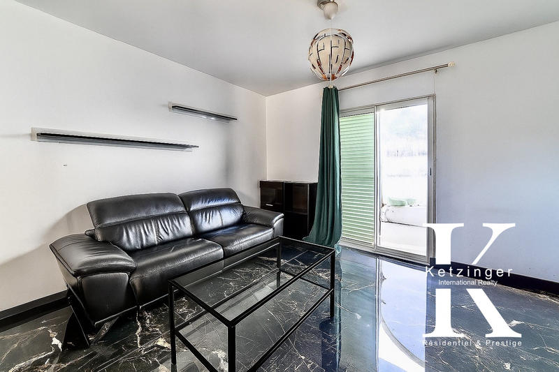 Maison - 249 m² - 8 pièces