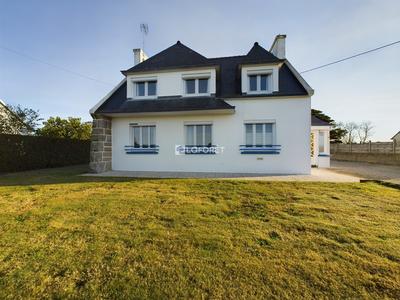 Maison - 121 m² - 6 pièces