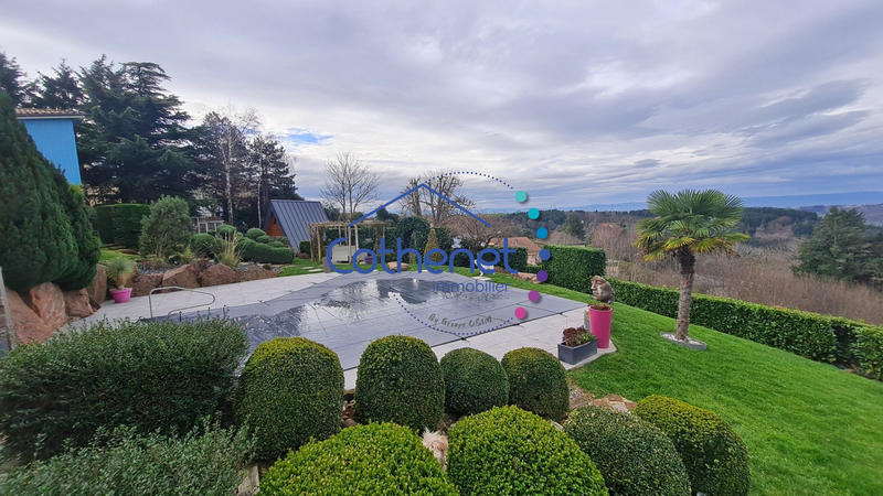 Maison - 232 m² - 5 pièces