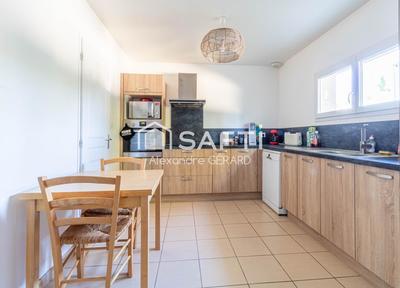 Maison - 95 m² - 4 pièces