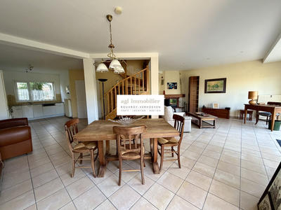 Maison - 141 m² - 5 pièces